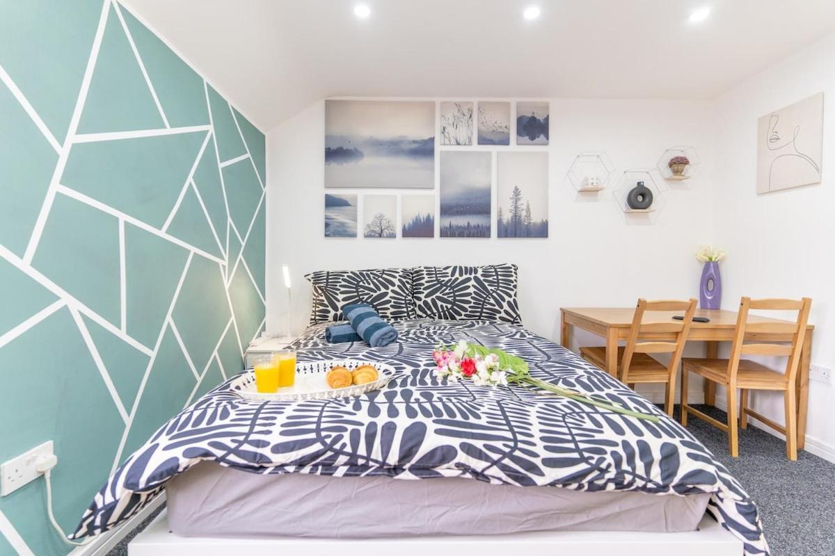 Sapphire Apartment *